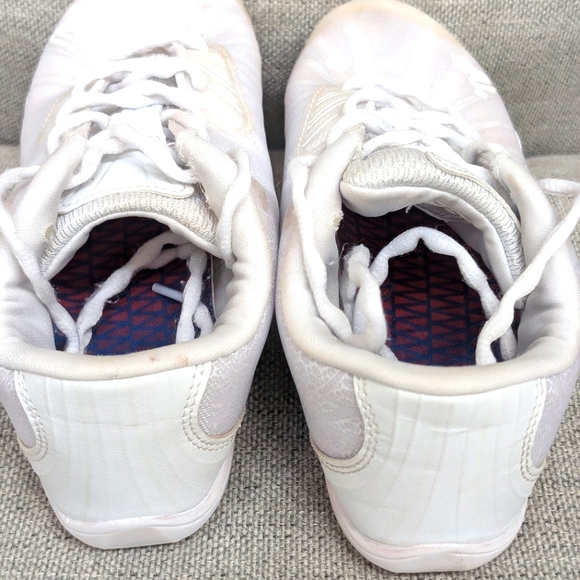 Varsity Legacy Cheer Shoes Size 7 - Picture 2 of 4